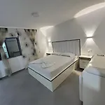 Διαμέρισμα Luxury Sea View Duplex *