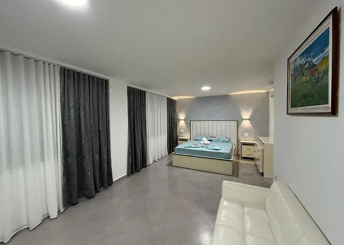 Luxury Sea View Duplex Apartment *